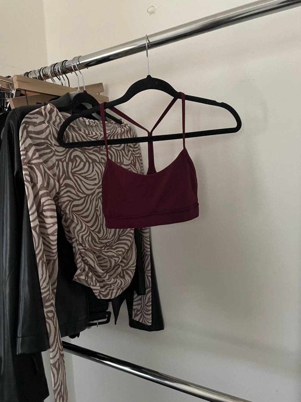 lululemon sports bra color garnet